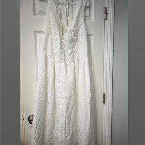 Target White Sleeveless Plunge Neck Wedding Gown